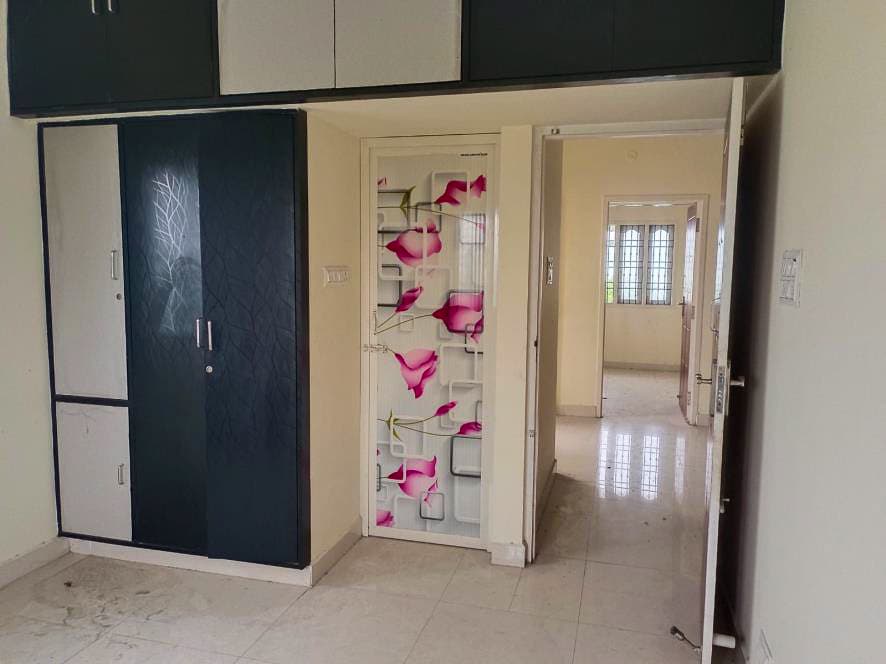 Property Photos 6