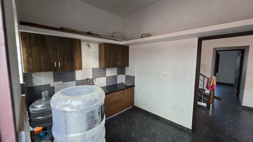 Property Photos 8