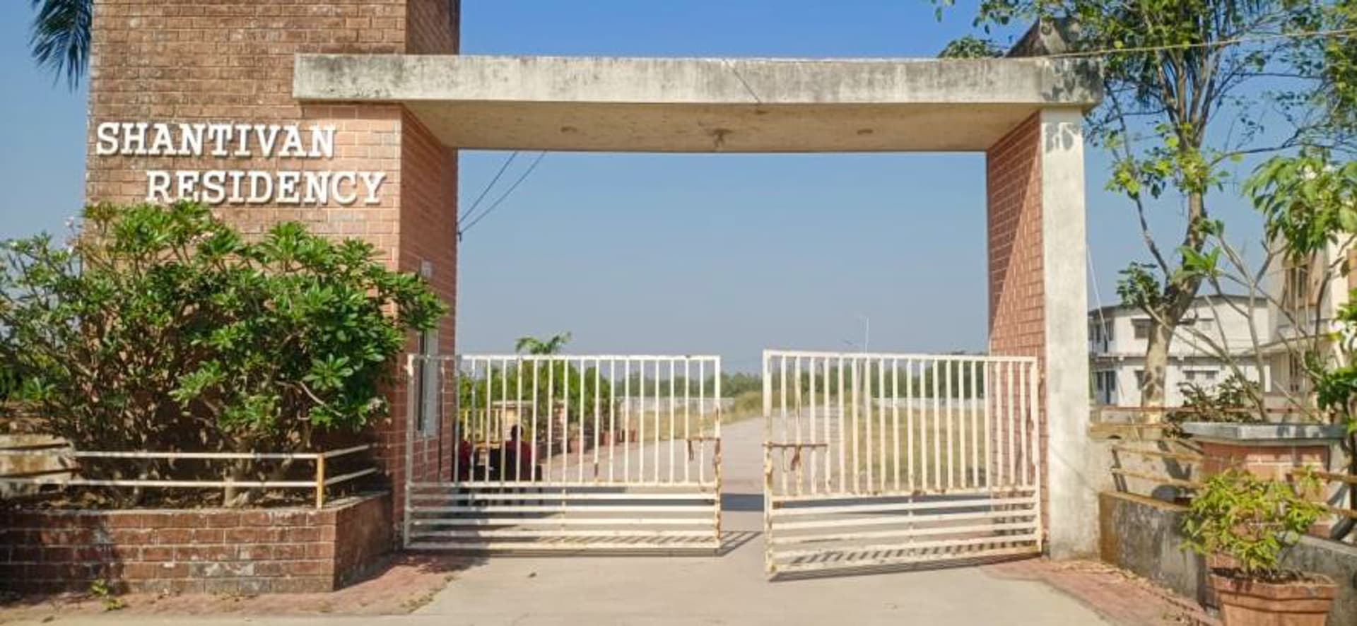 Property Photos 35