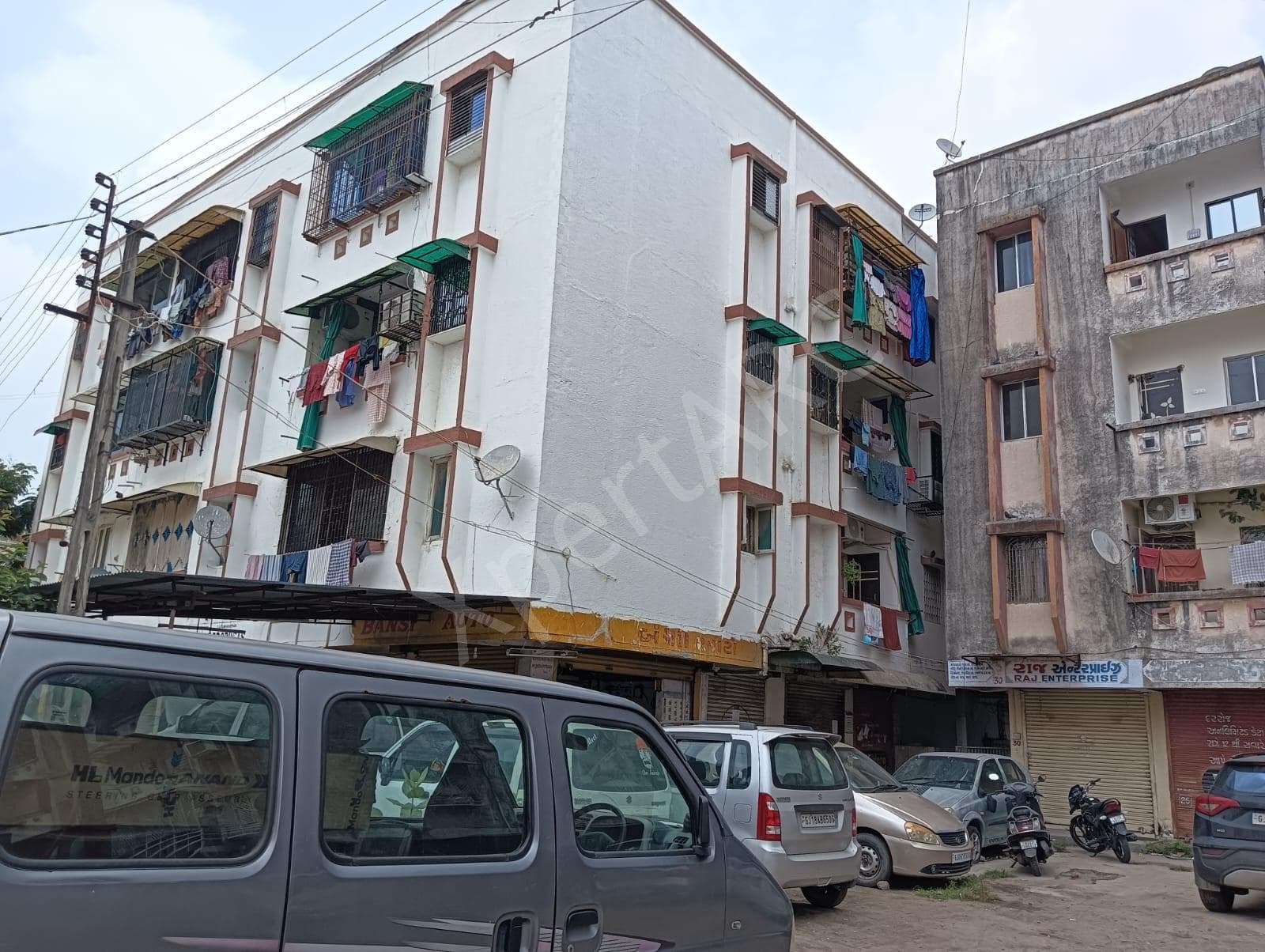 Property Photos 18
