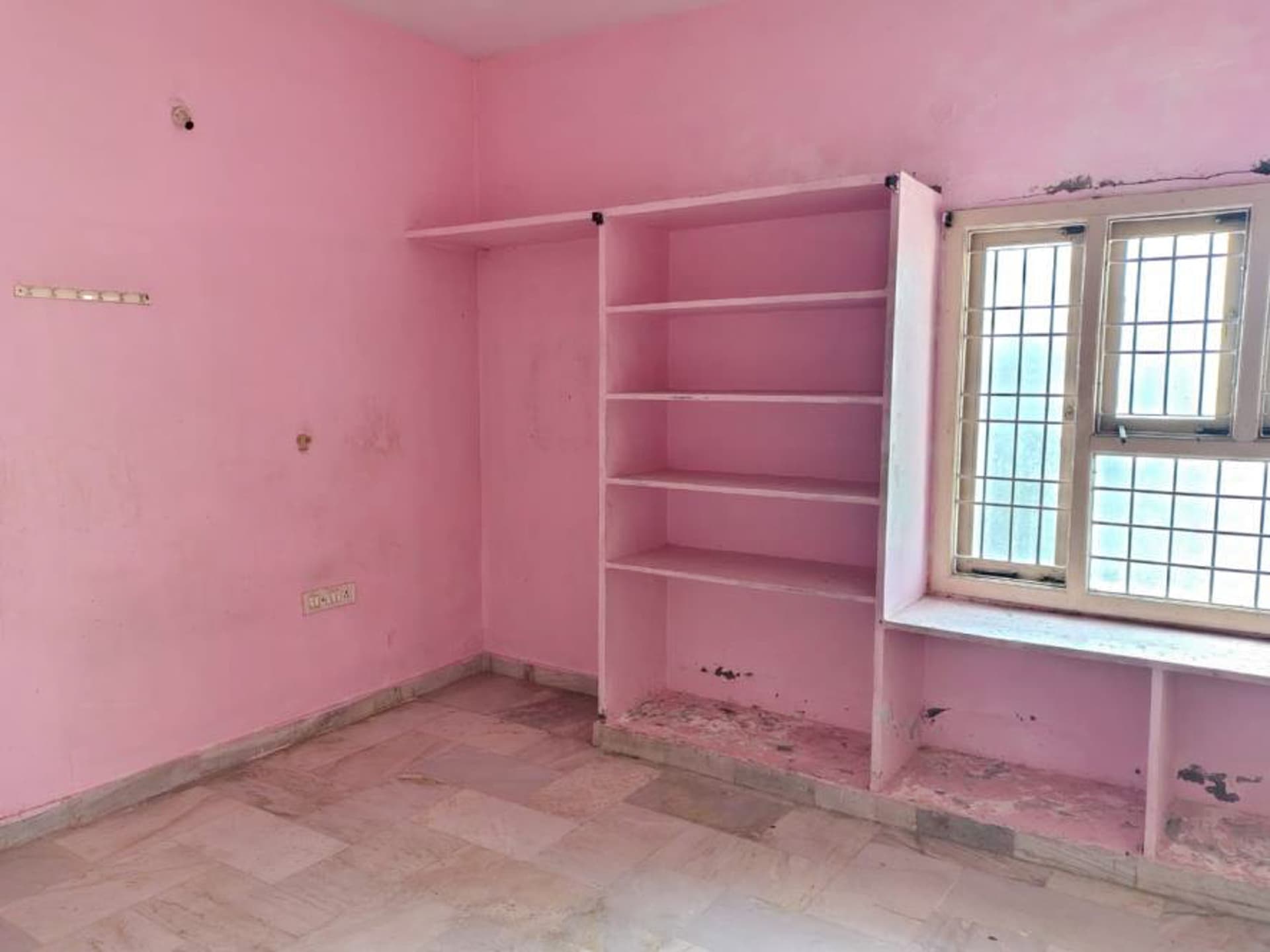 Property Photos 8
