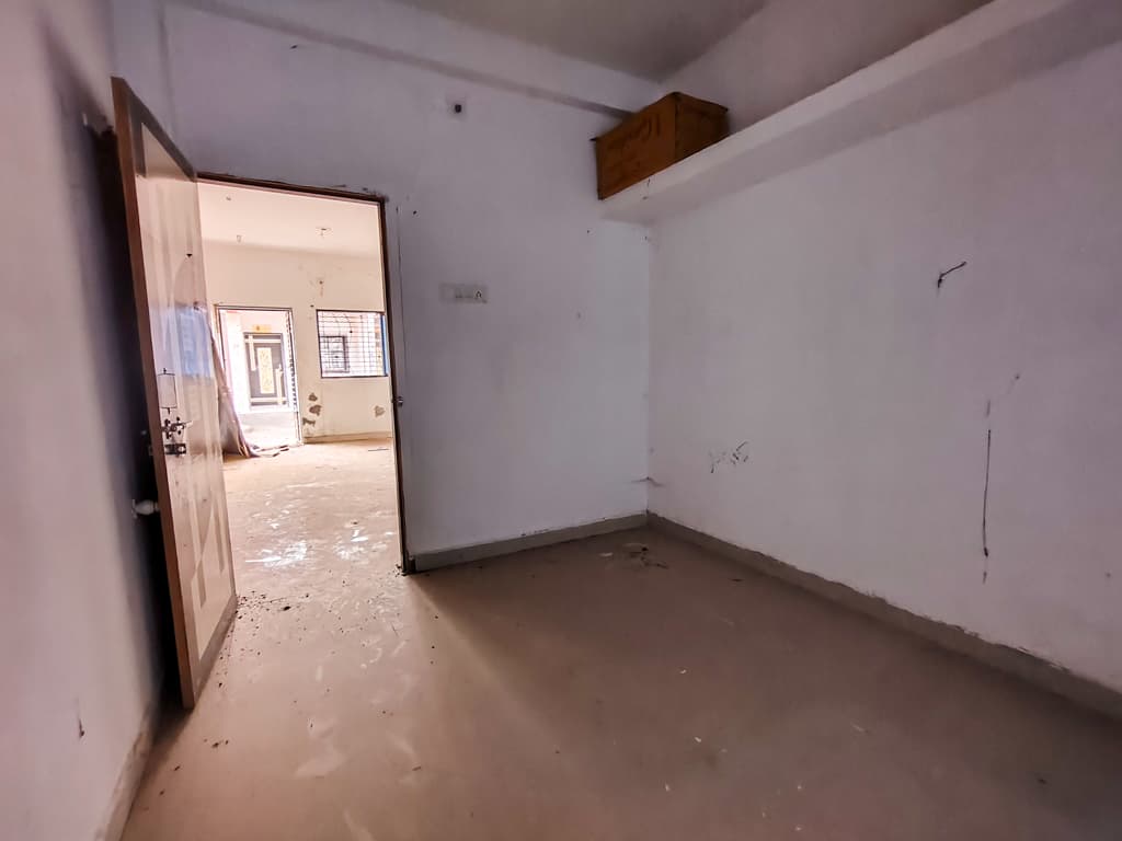 Property Photos 6