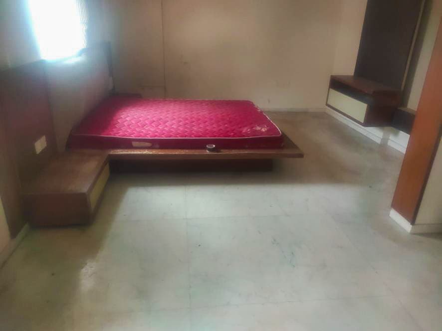 Property Photos 8