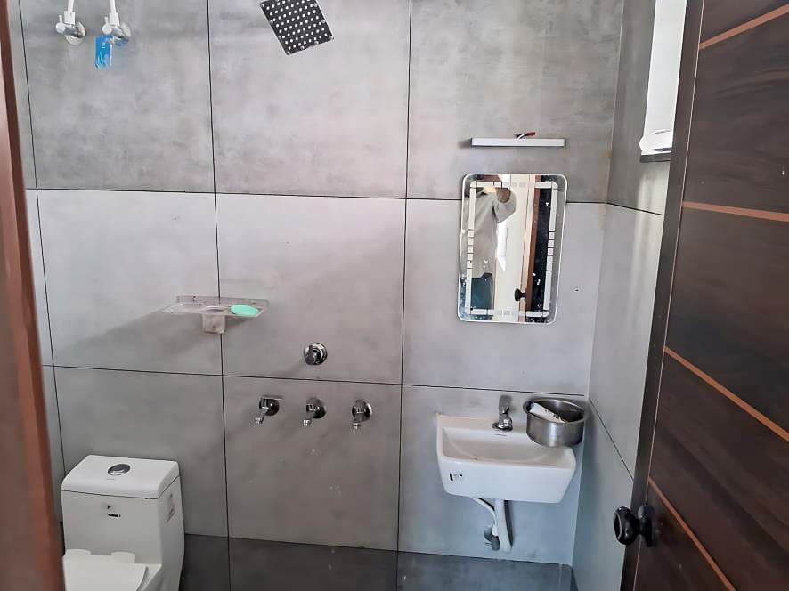 Property Photos 12