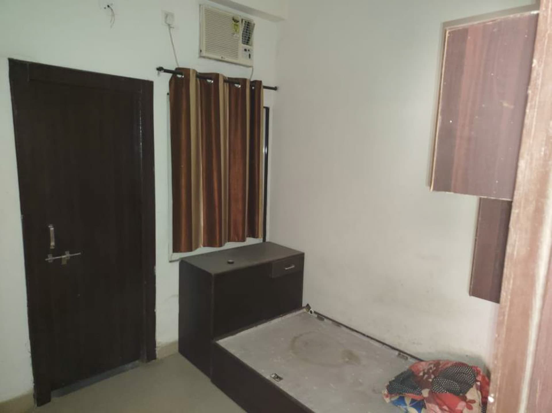 Property Photos 6