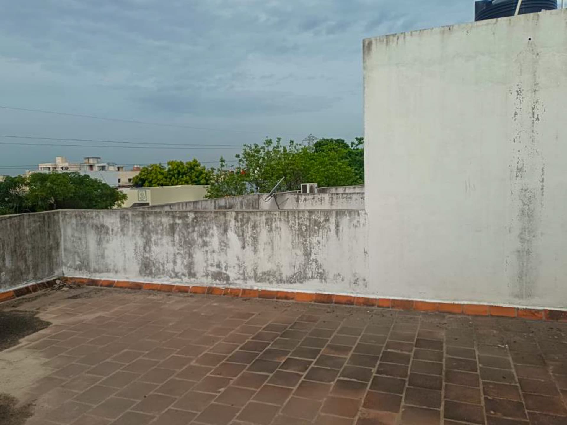 Property Photos 17