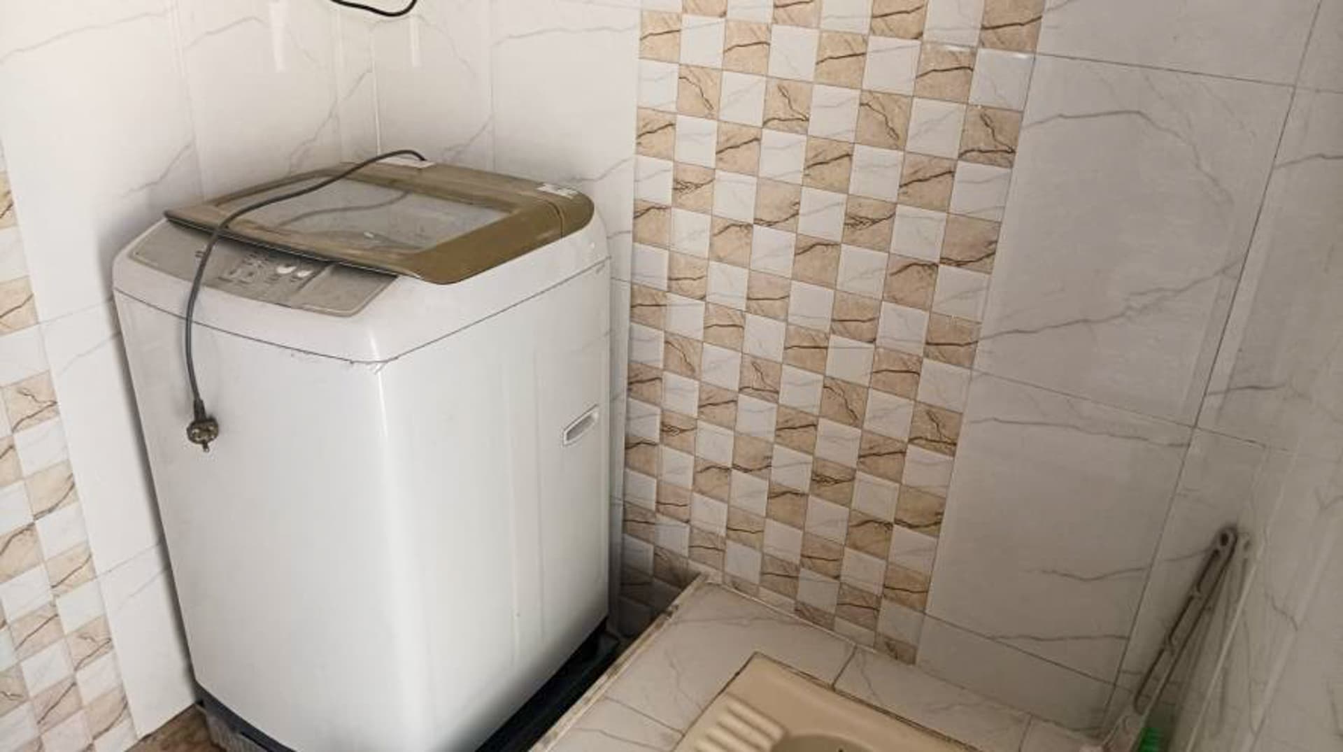 Property Photos 17