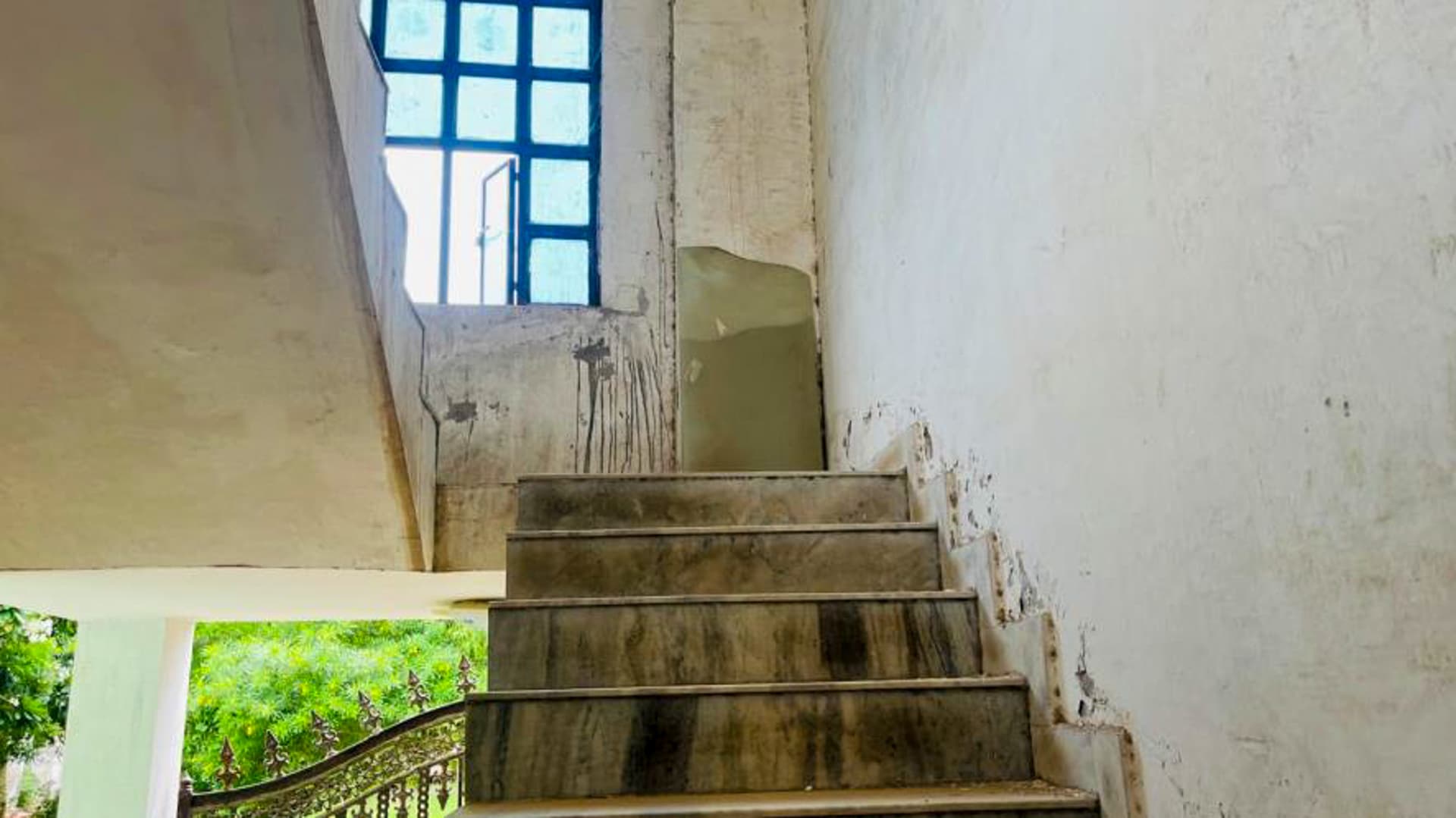 Property Photos 23