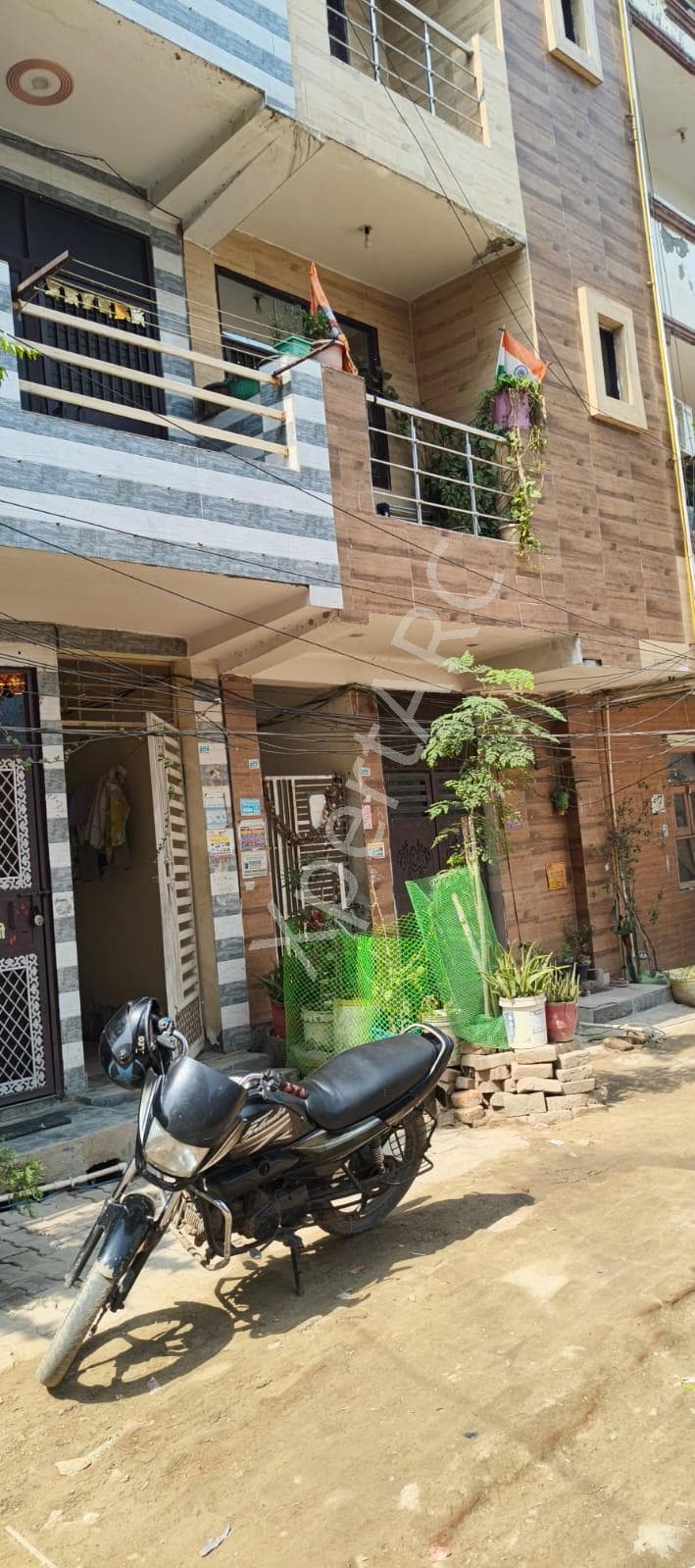 Property Photos 6