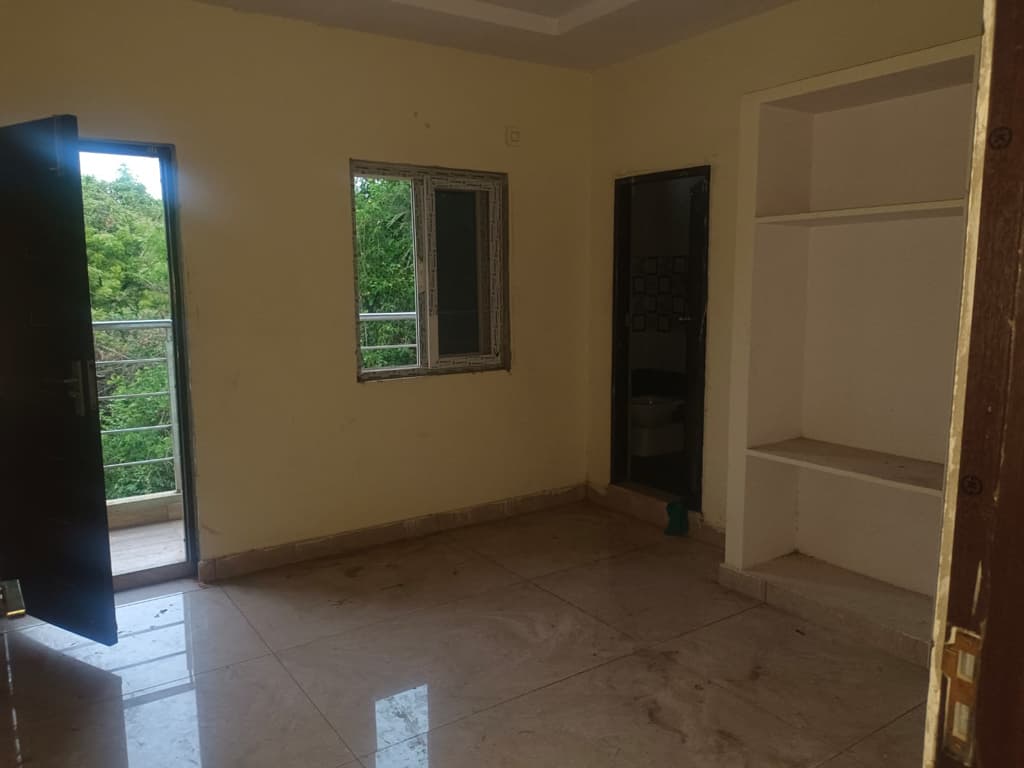 Property Photos 7