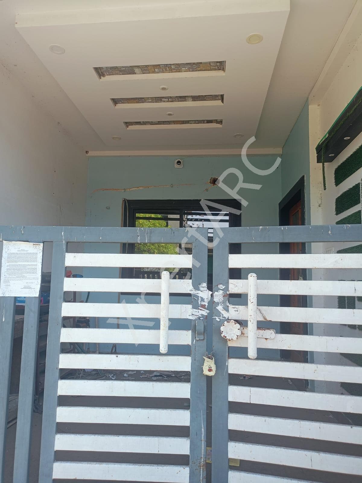Property Photos 11