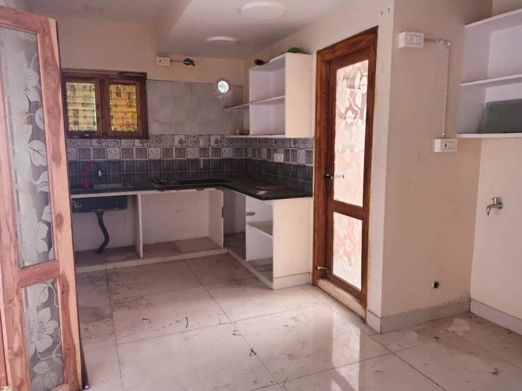 Property Photos 6