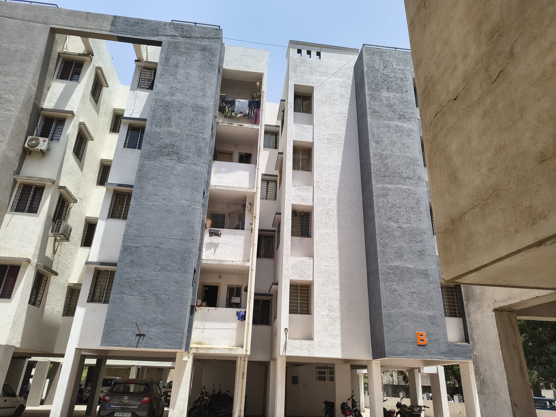 Property Photos 18