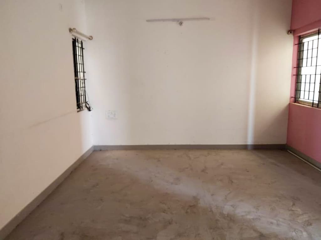 Property Photos 12