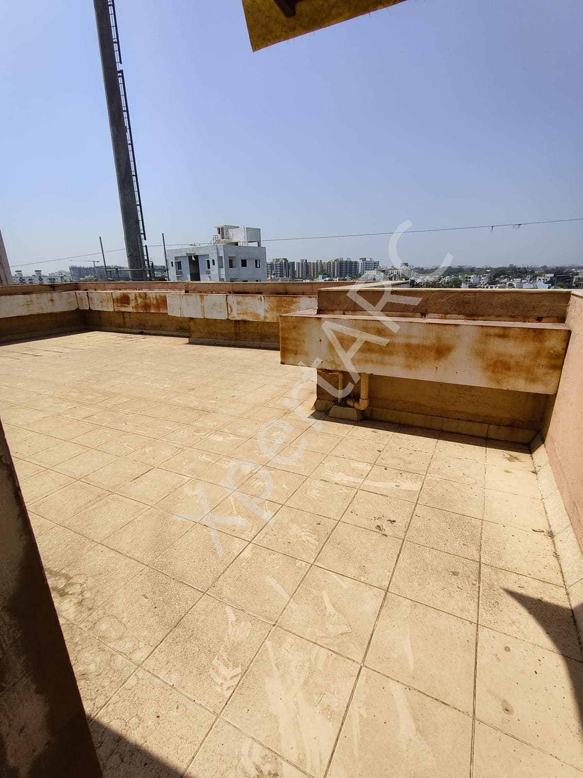 Property Photos 28