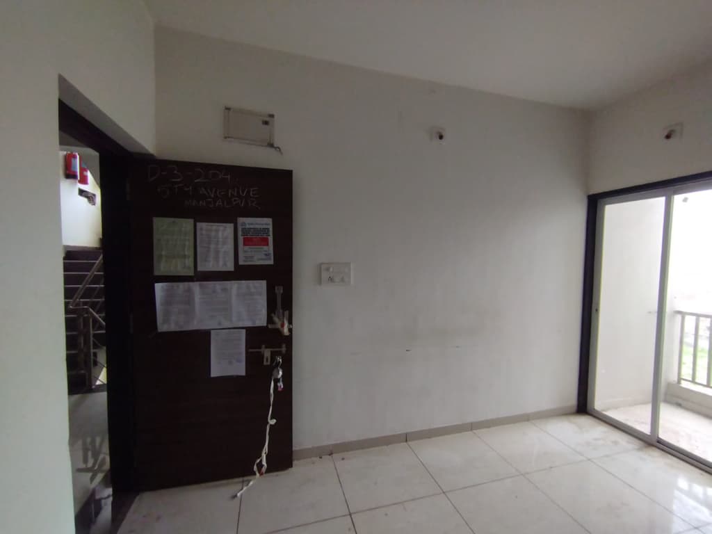 Property Photos 9