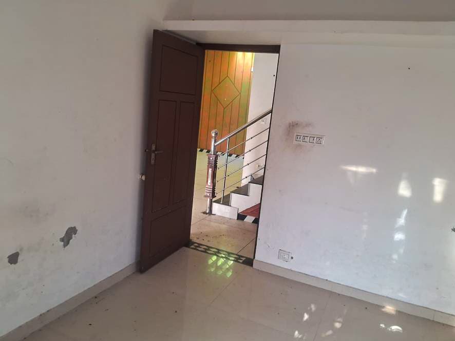 Property Photos 5