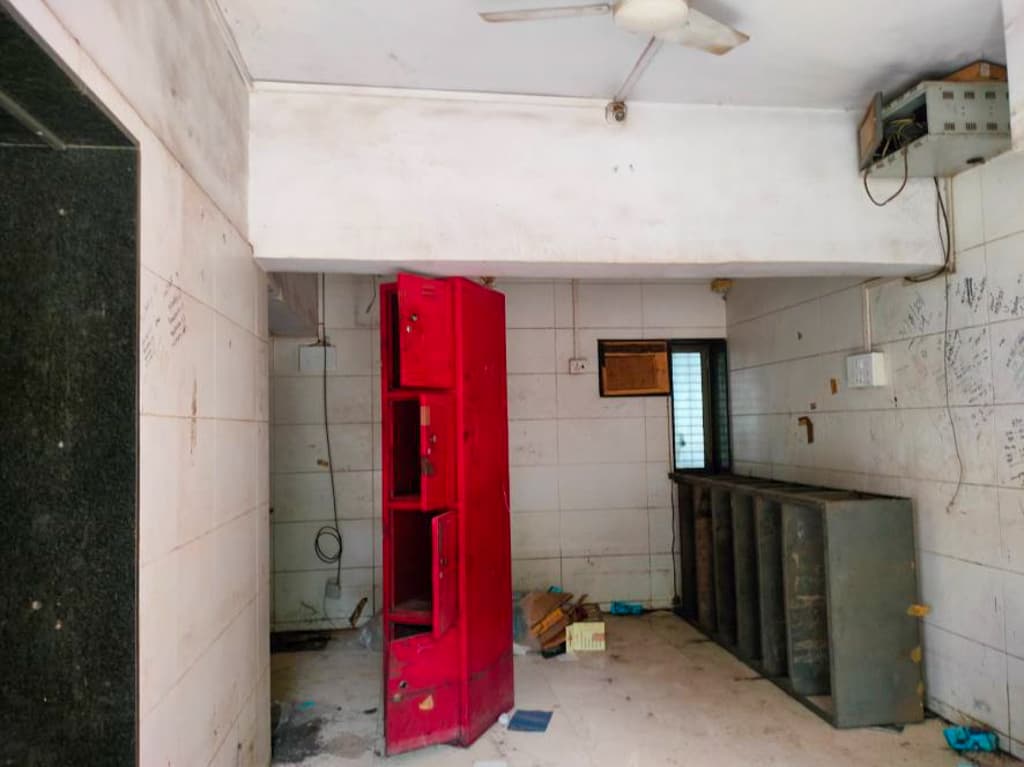 Property Photos 9