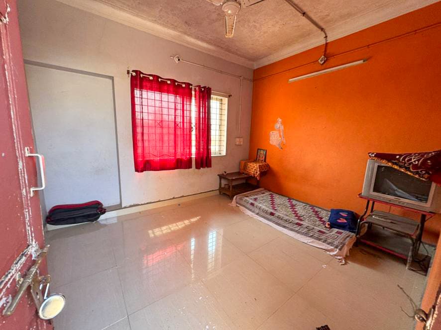 Property Photos 23