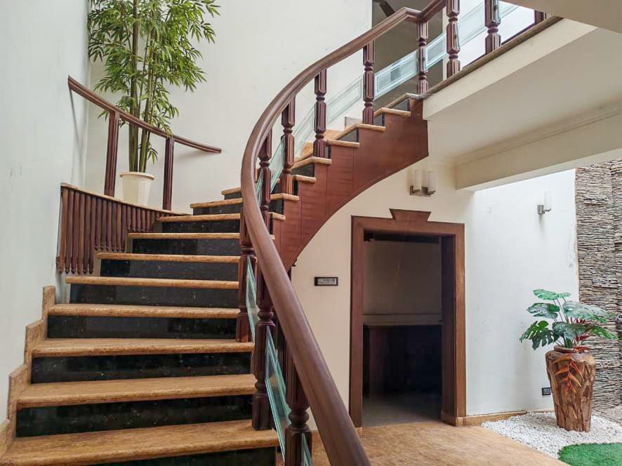 Property Photos 7