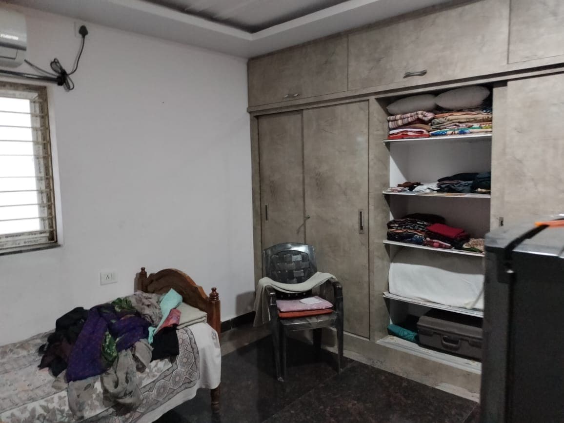 Property Photos 8