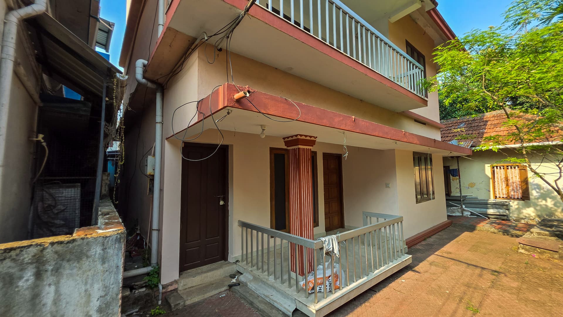 Property Photos 8