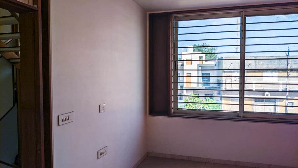 Property Photos 9