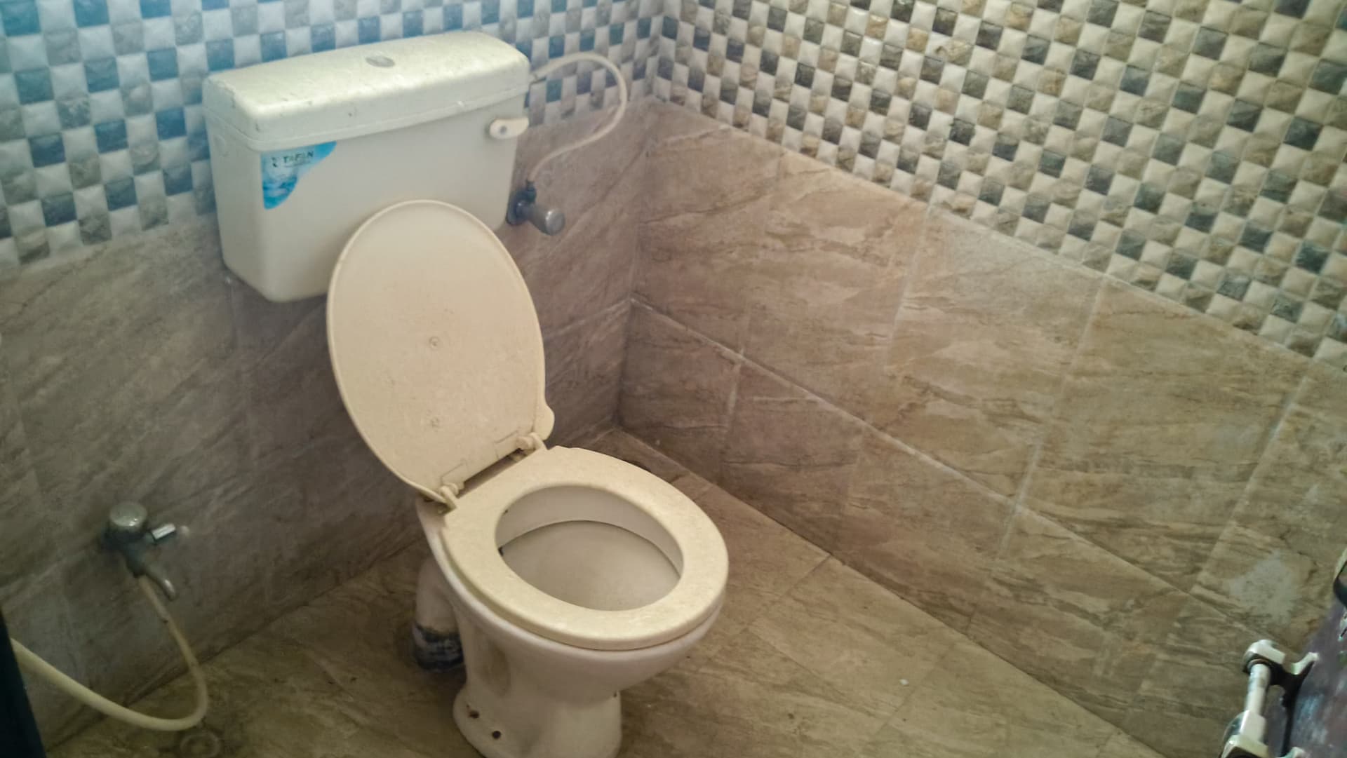 Property Photos 6
