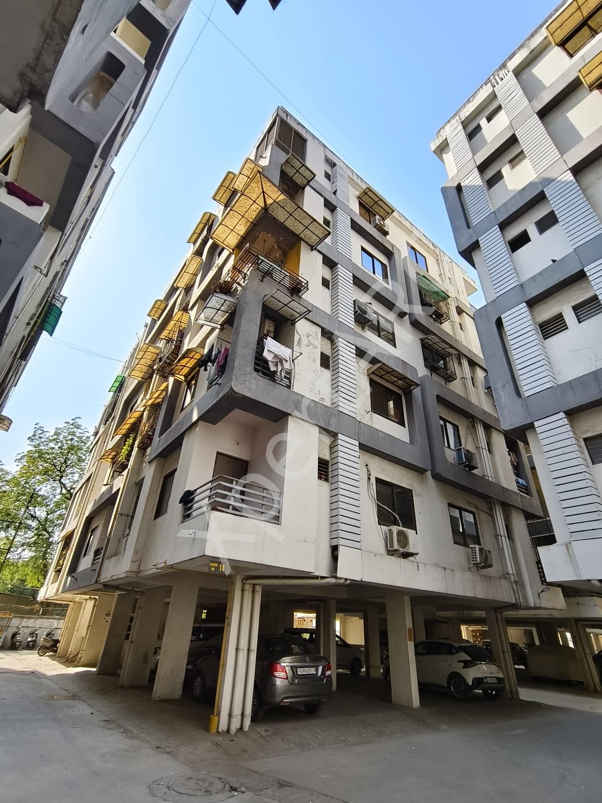 Property Photos 28
