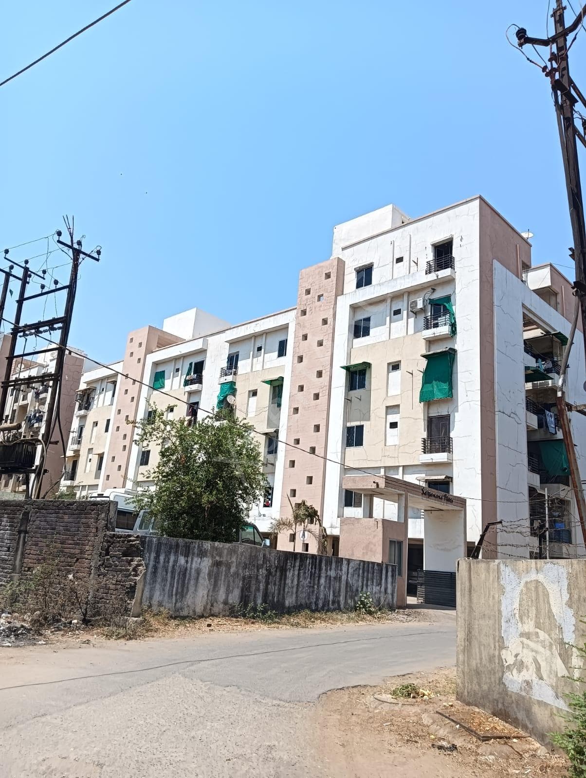 Property Photos 9
