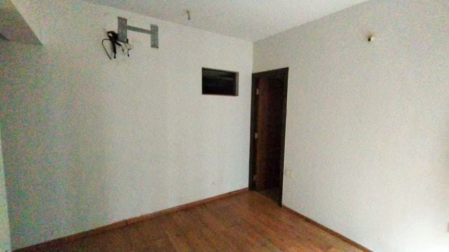 Property Photos 8