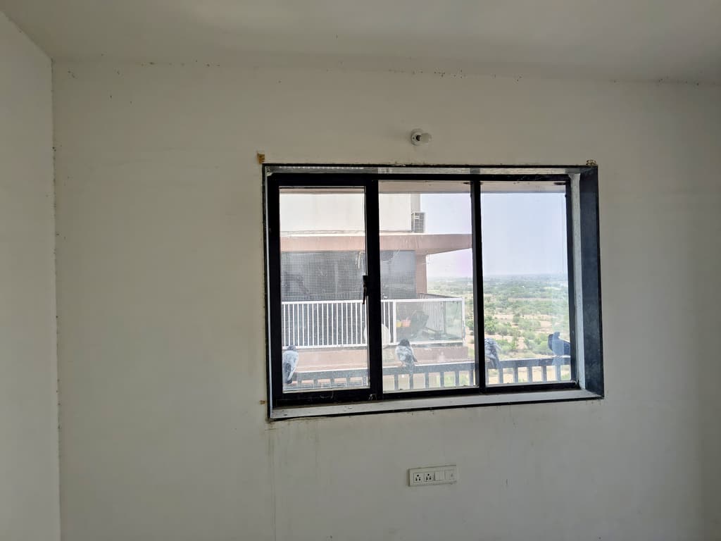Property Photos 13