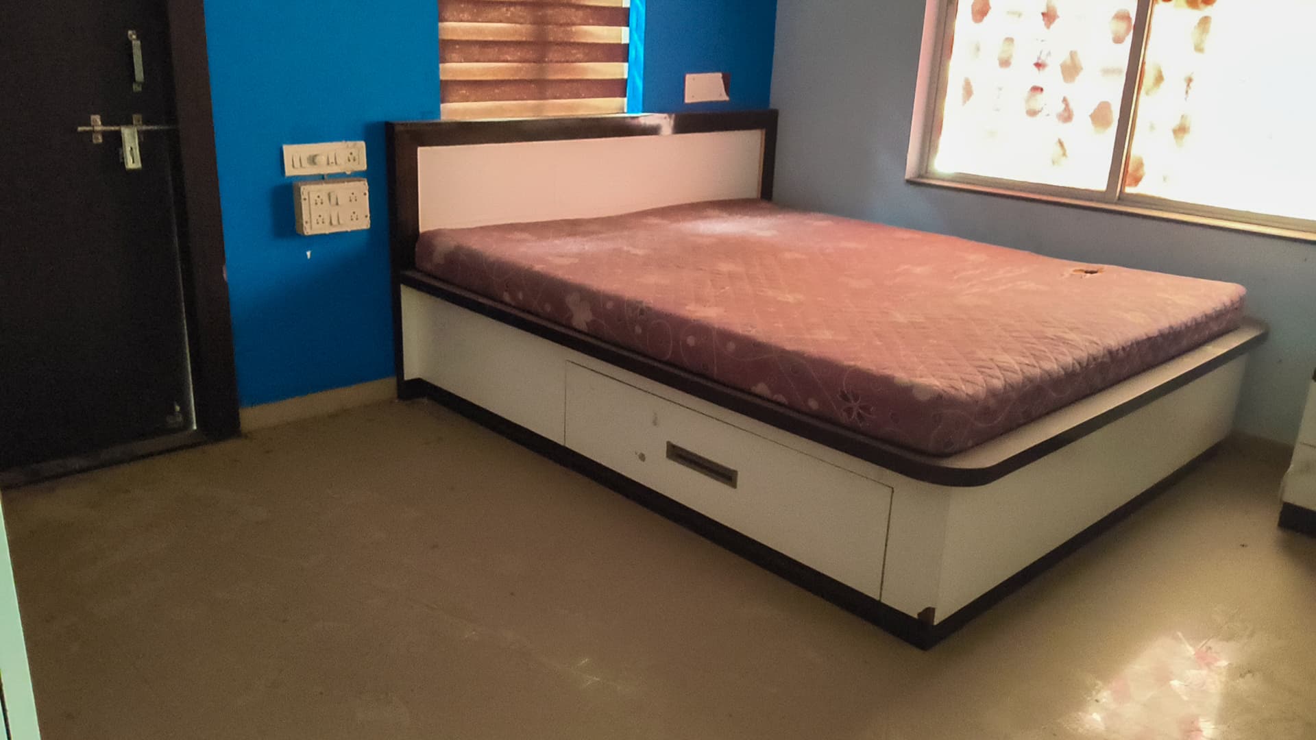Property Photos 8