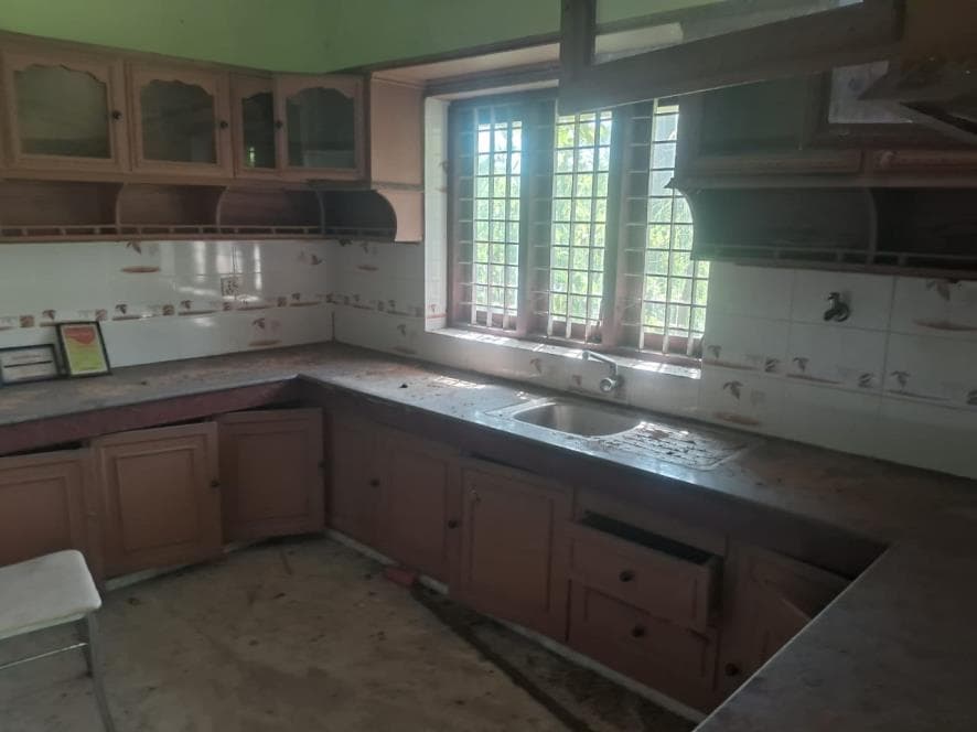 Property Photos 6