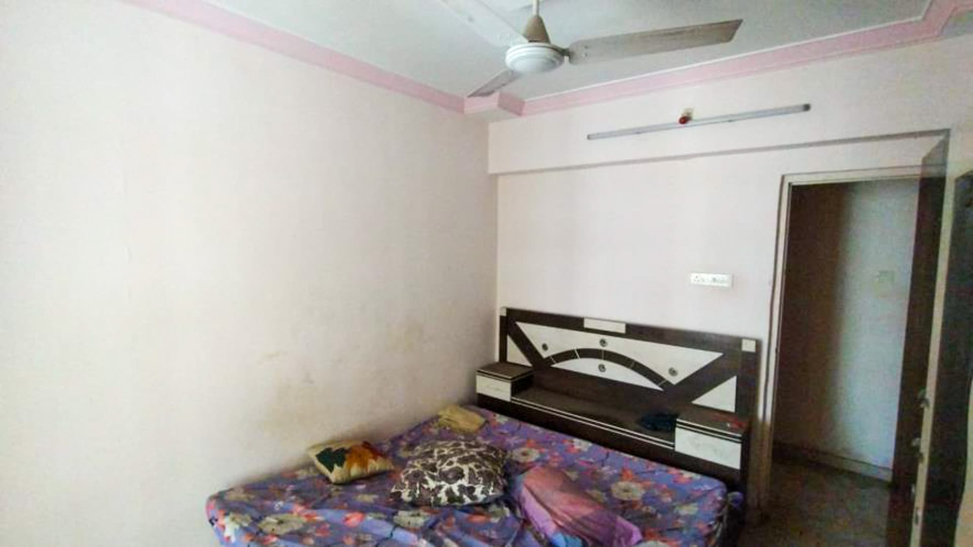 Property Photos 16