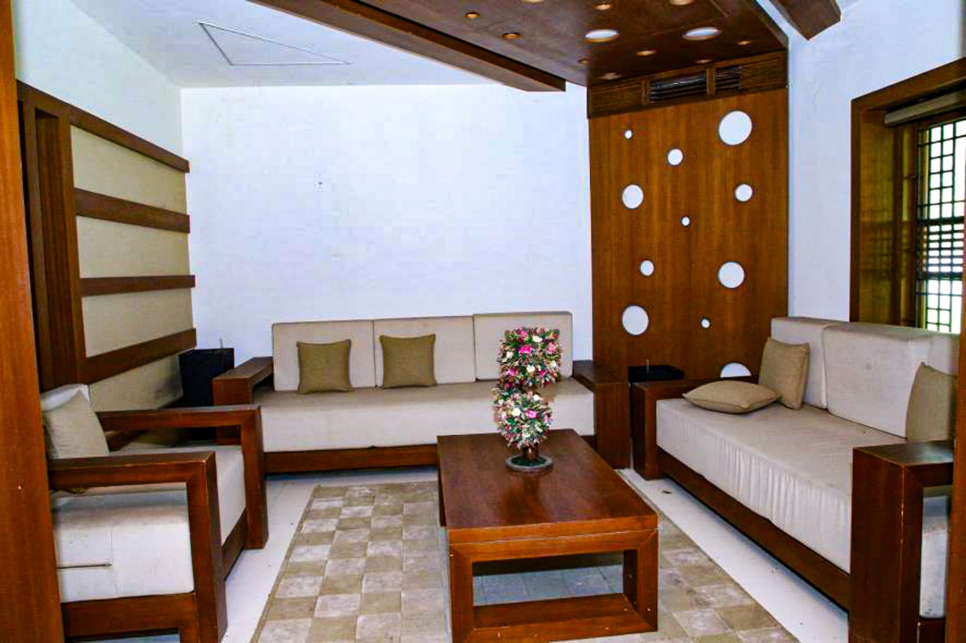 Property Photos 11