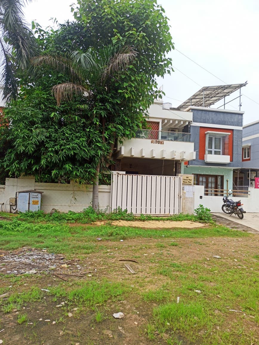 Property Photos 1