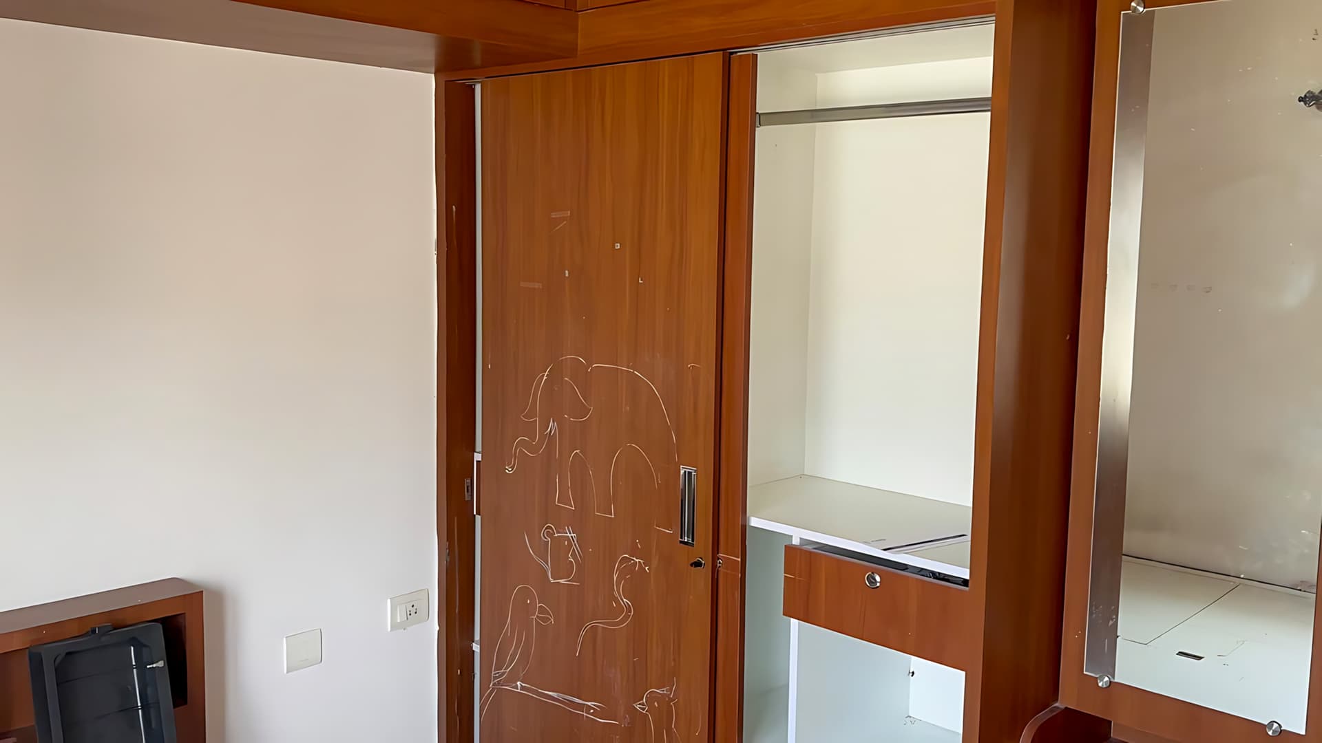 Property Photos 26