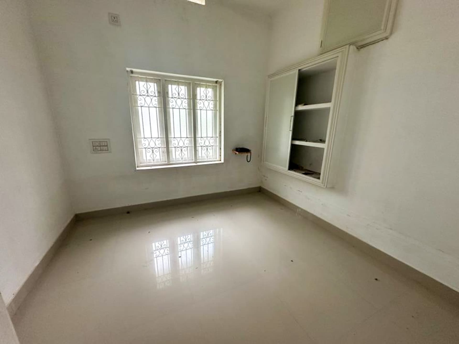 Property Photos 5