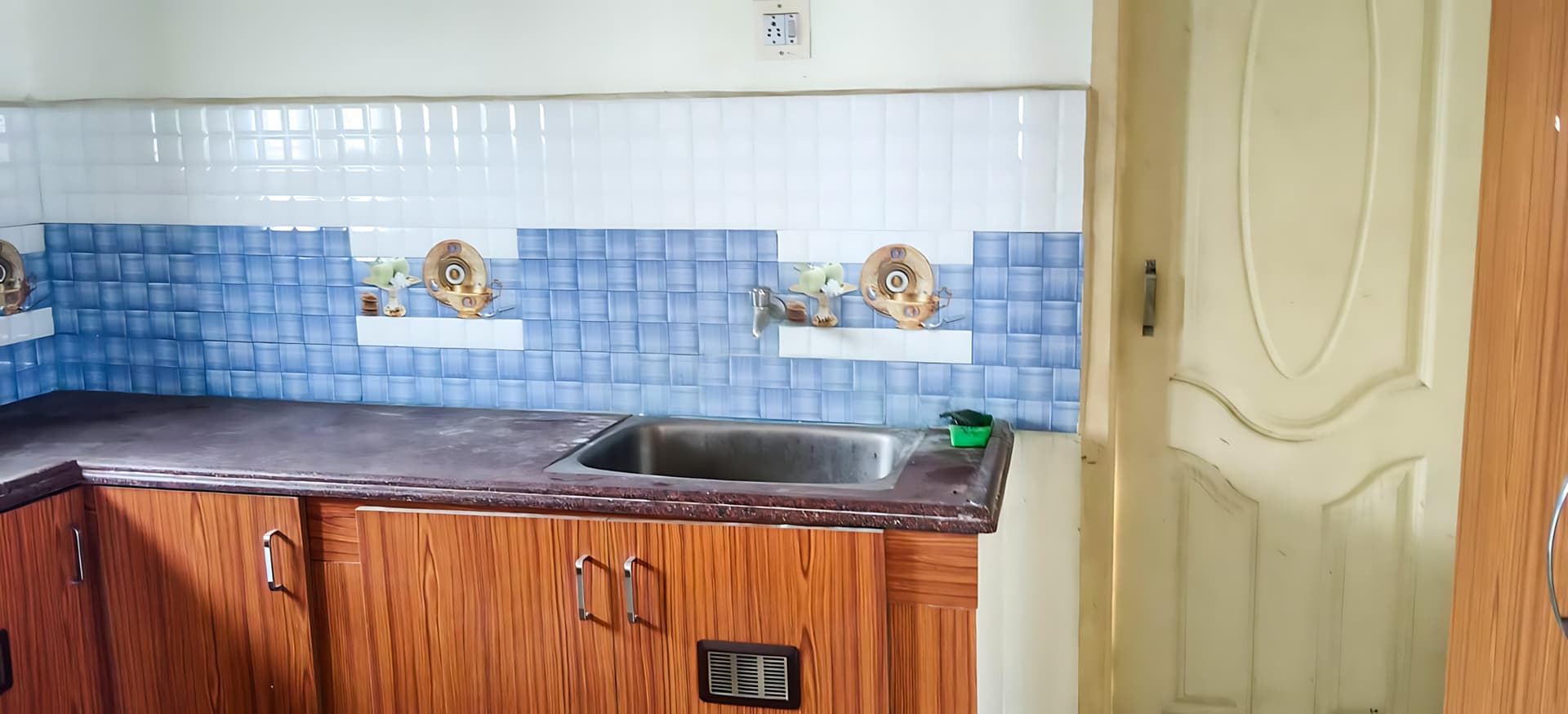 Property Photos 9