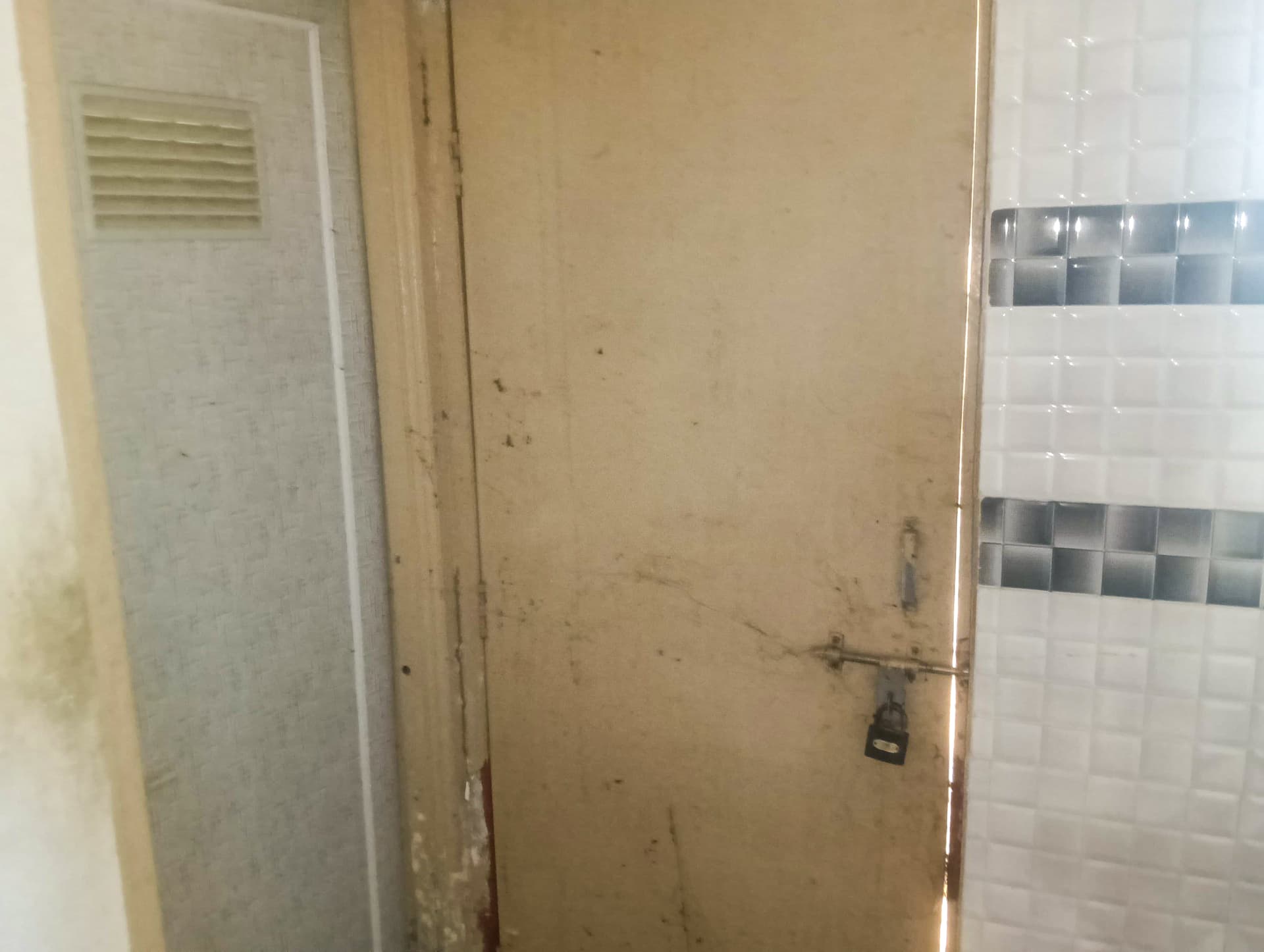 Property Photos 17