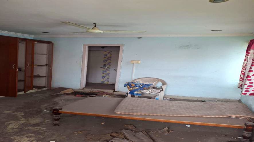 Property Photos 6