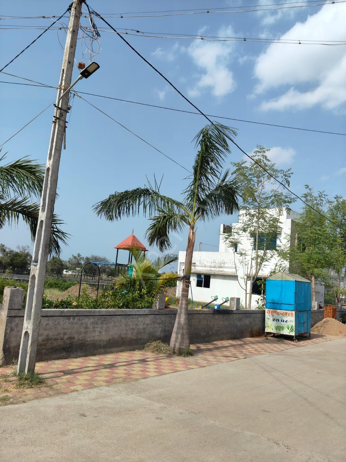 Property Photos 25