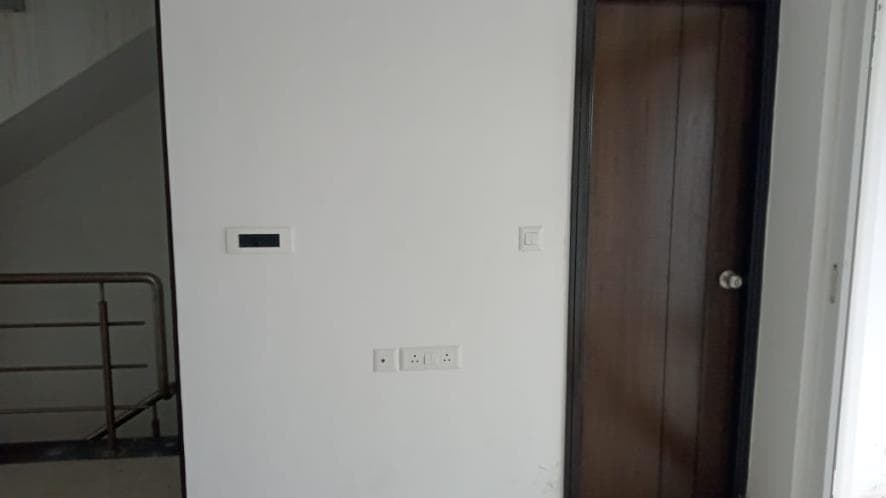 Property Photos 6