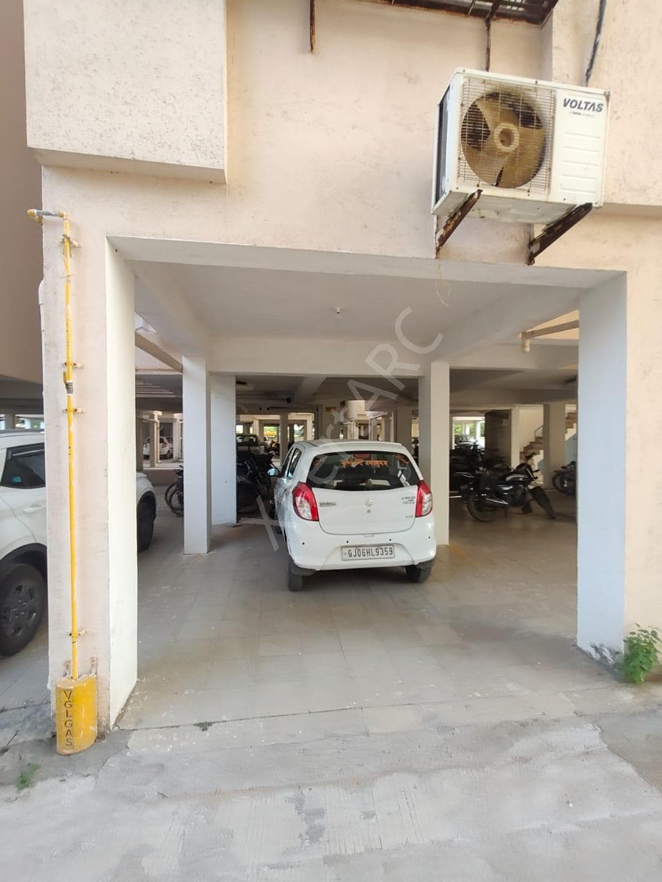Property Photos 17