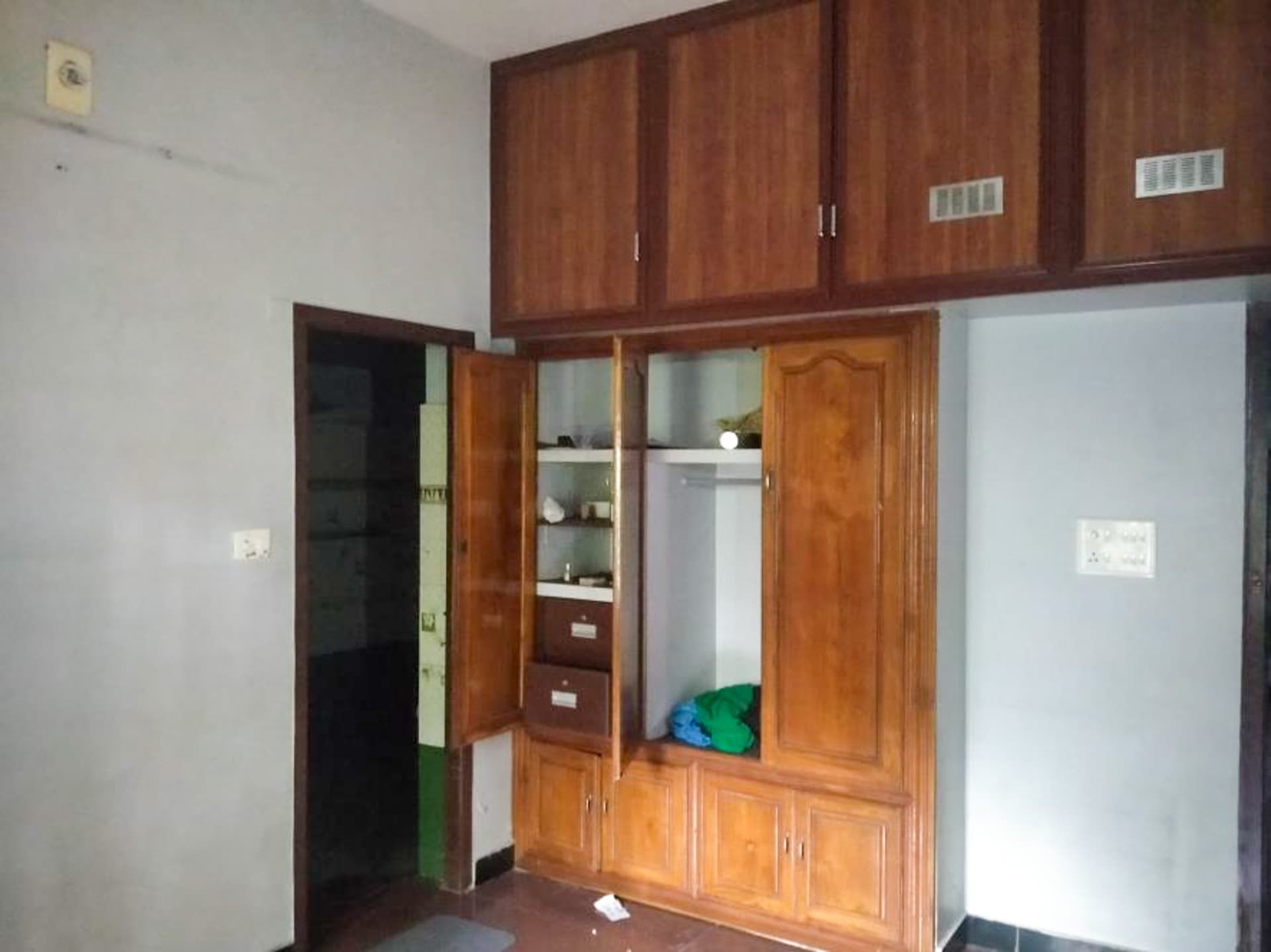 Property Photos 11