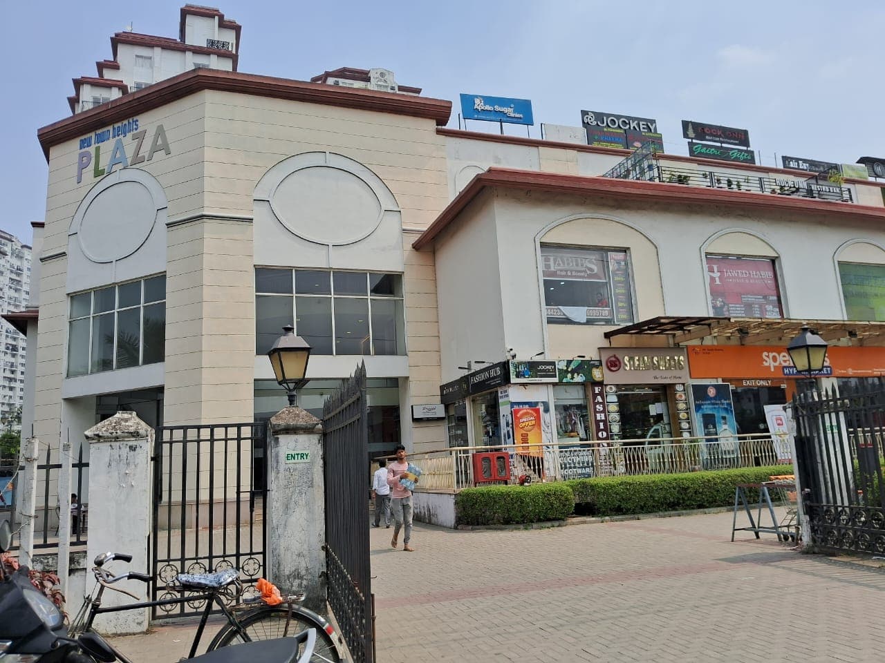 Property Photos 6