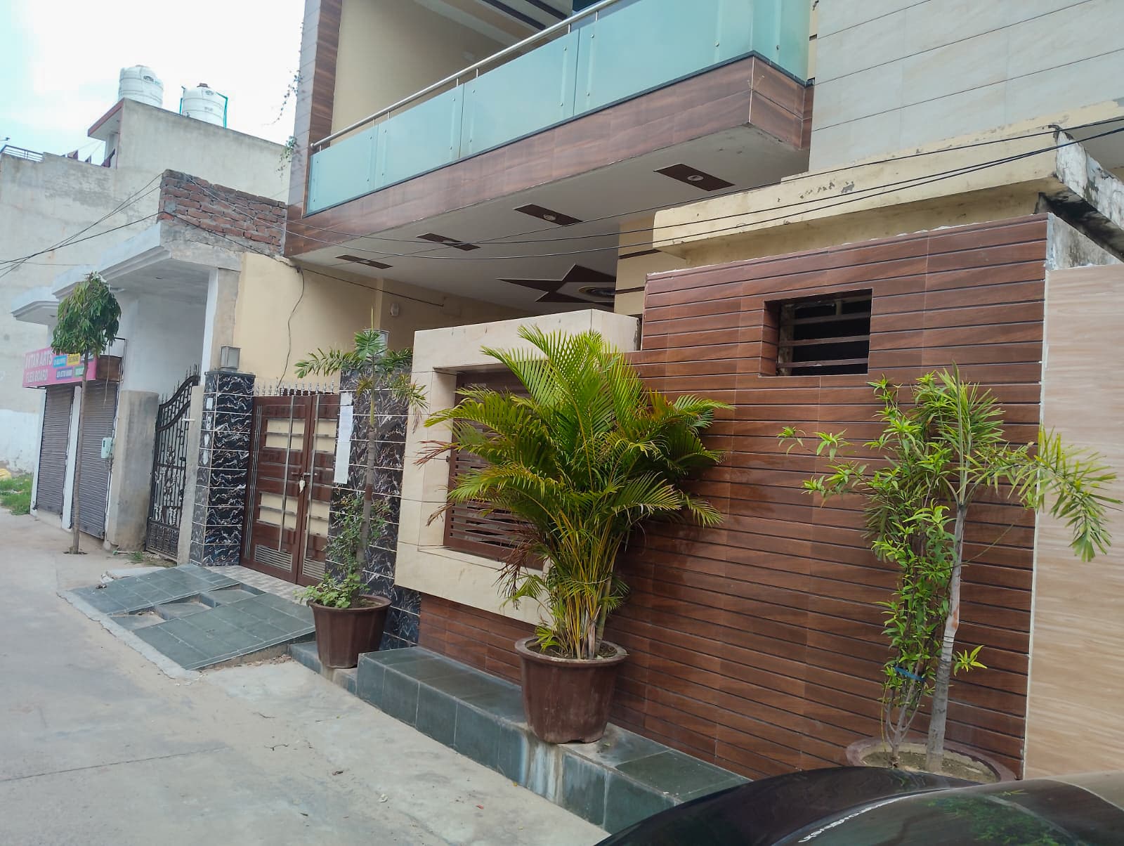 Property Photos 23