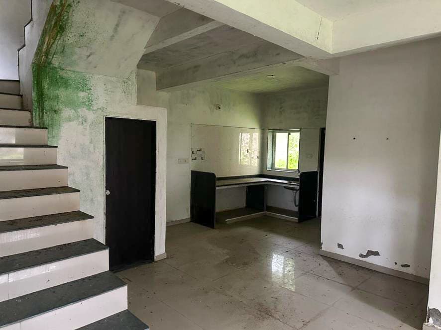 Property Photos 6