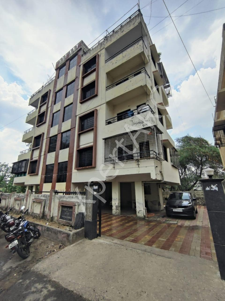 Property Photos 5